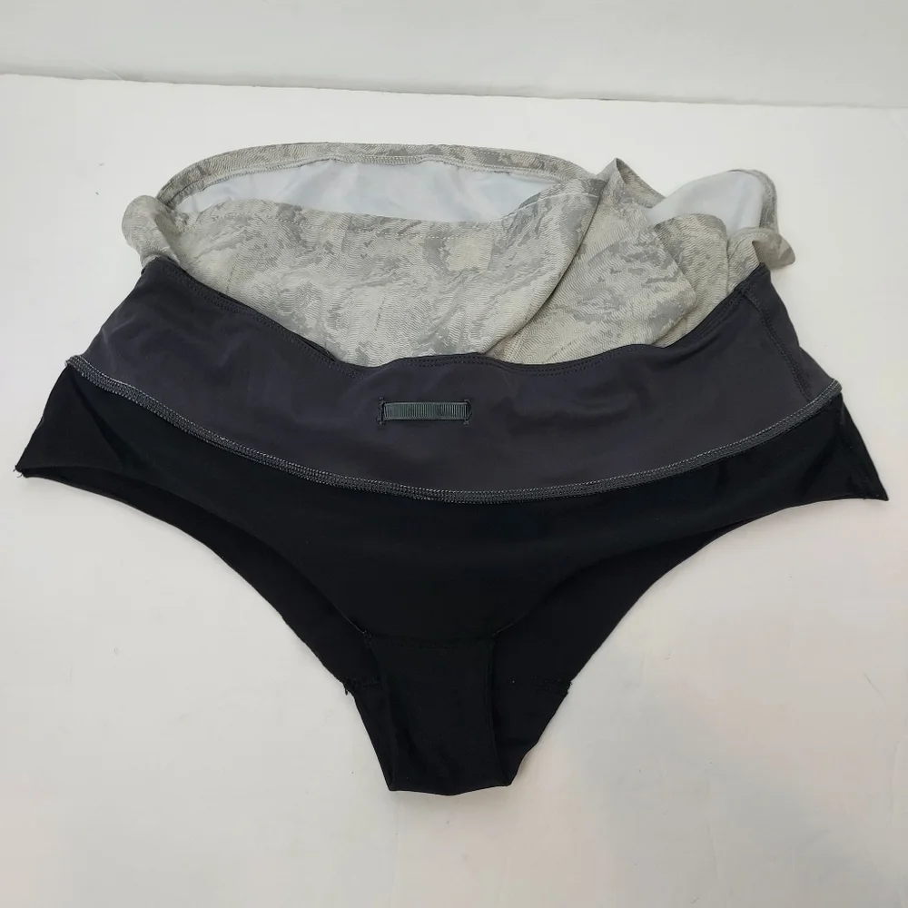VUORI Women's Omni Performance Shorts Grey Medium